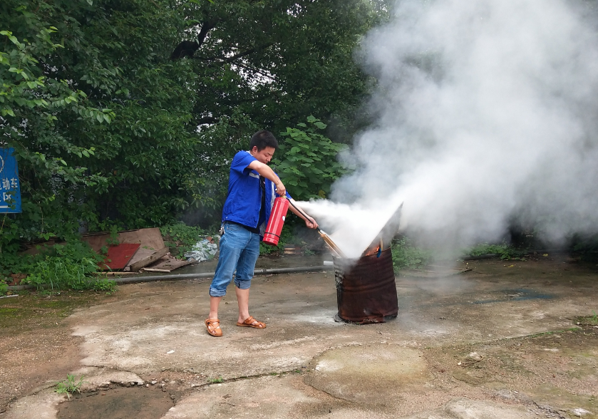 j9体育平台,宏明日望,株洲电子科技,湖南电容器,株洲电容器,电容器