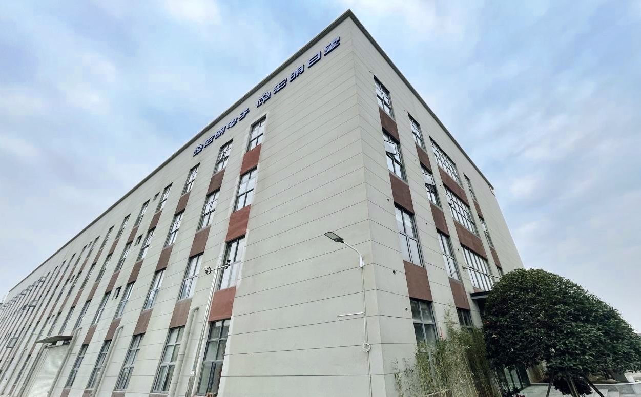 j9体育平台,宏明日望,株洲电子科技,湖南电容器,株洲电容器,电容器